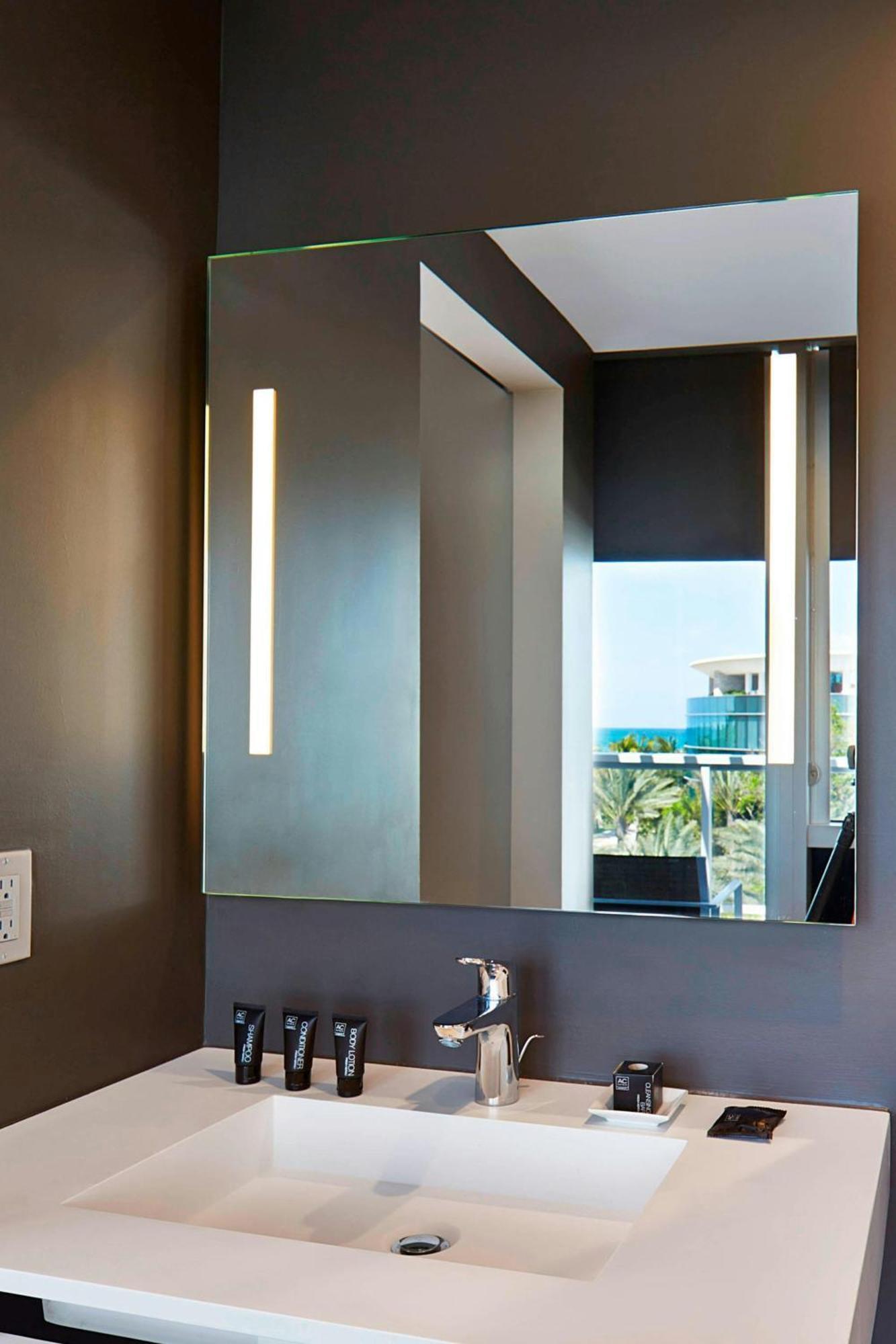 Ac Hotel By Marriott Miami Beach Exteriör bild